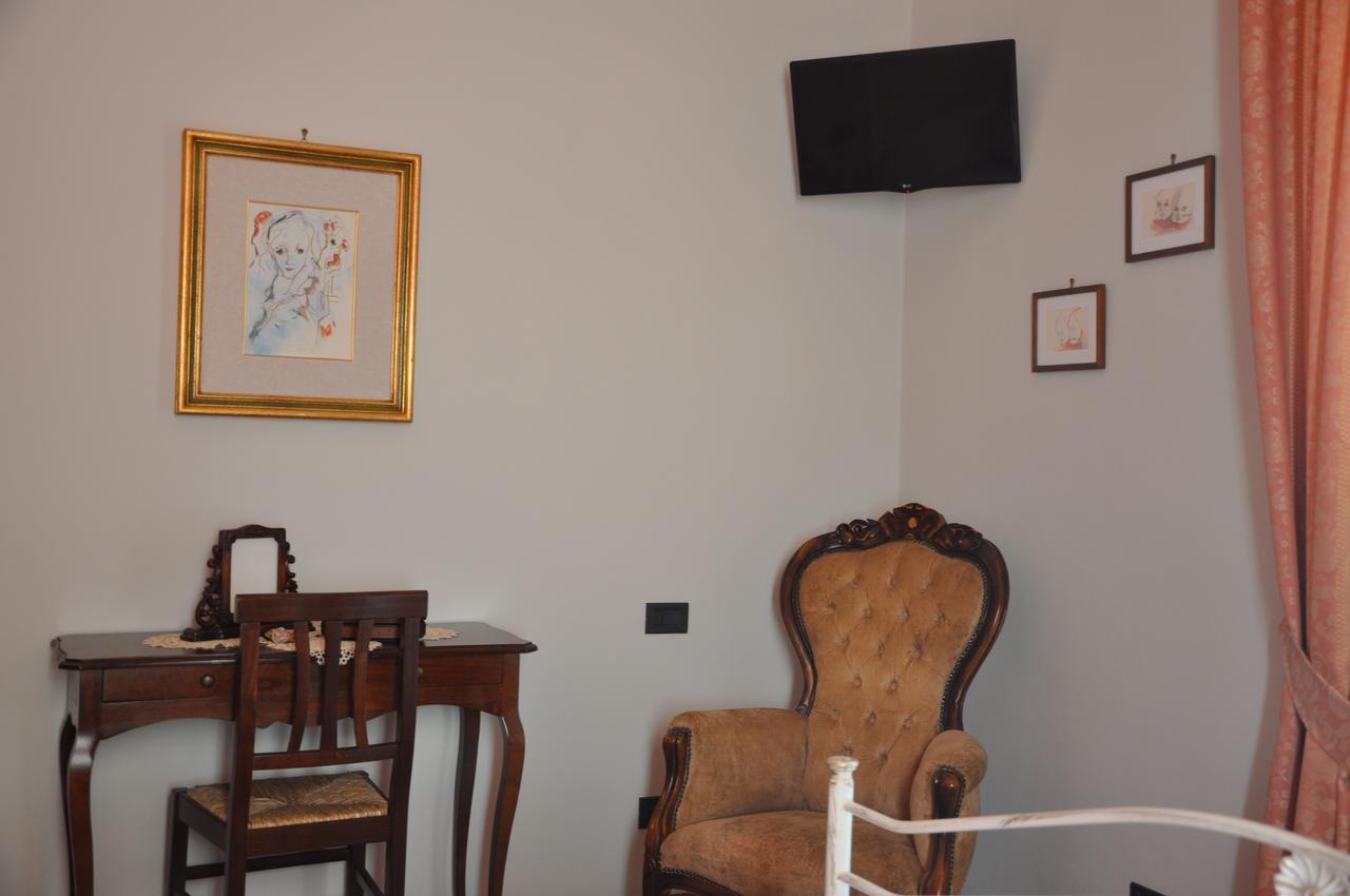 סולמונה Villa Del Poeta מראה חיצוני תמונה