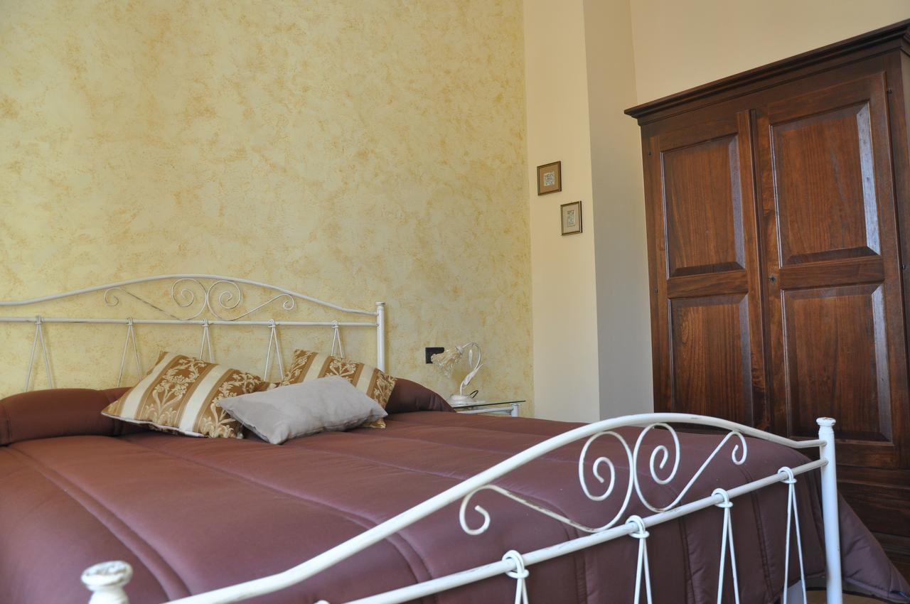 סולמונה Villa Del Poeta מראה חיצוני תמונה